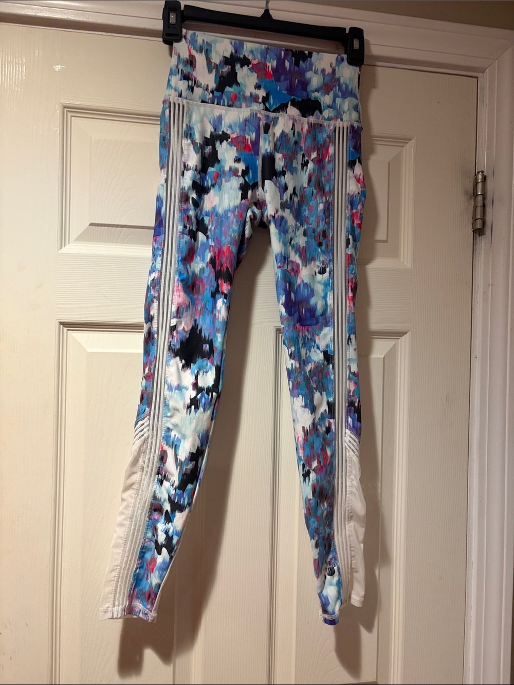 Fabletics Blue Multi-Color Printed High-Rise Leggings